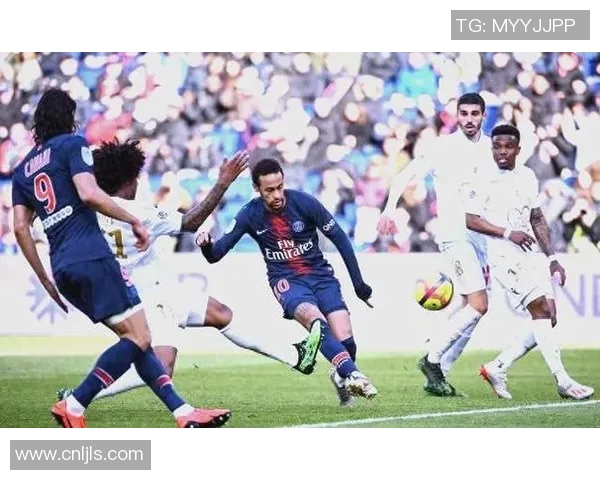 帅气足球明星大汇聚展现球场魅力与风采的精彩瞬间